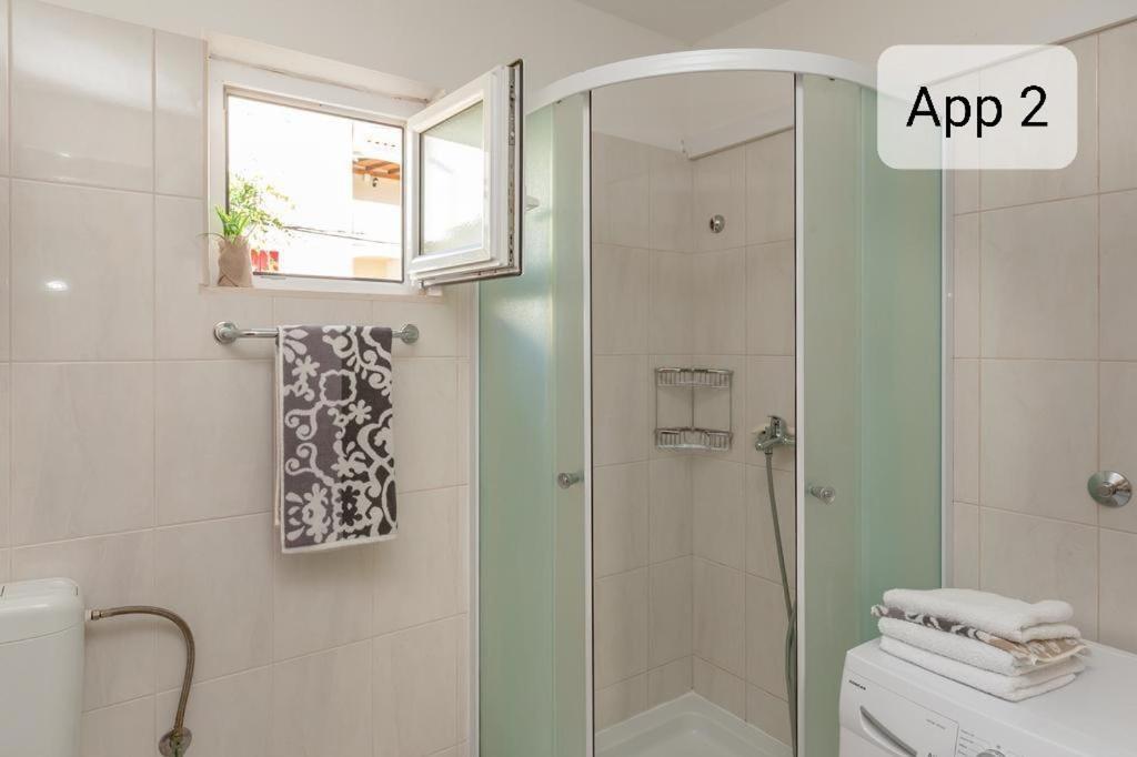 Apartmani Mara ボル エクステリア 写真